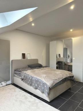 2 Bedroom Room in Weseler Straße